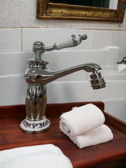 Mélangeur bidet de salle de bain avec détails en céramique vintage