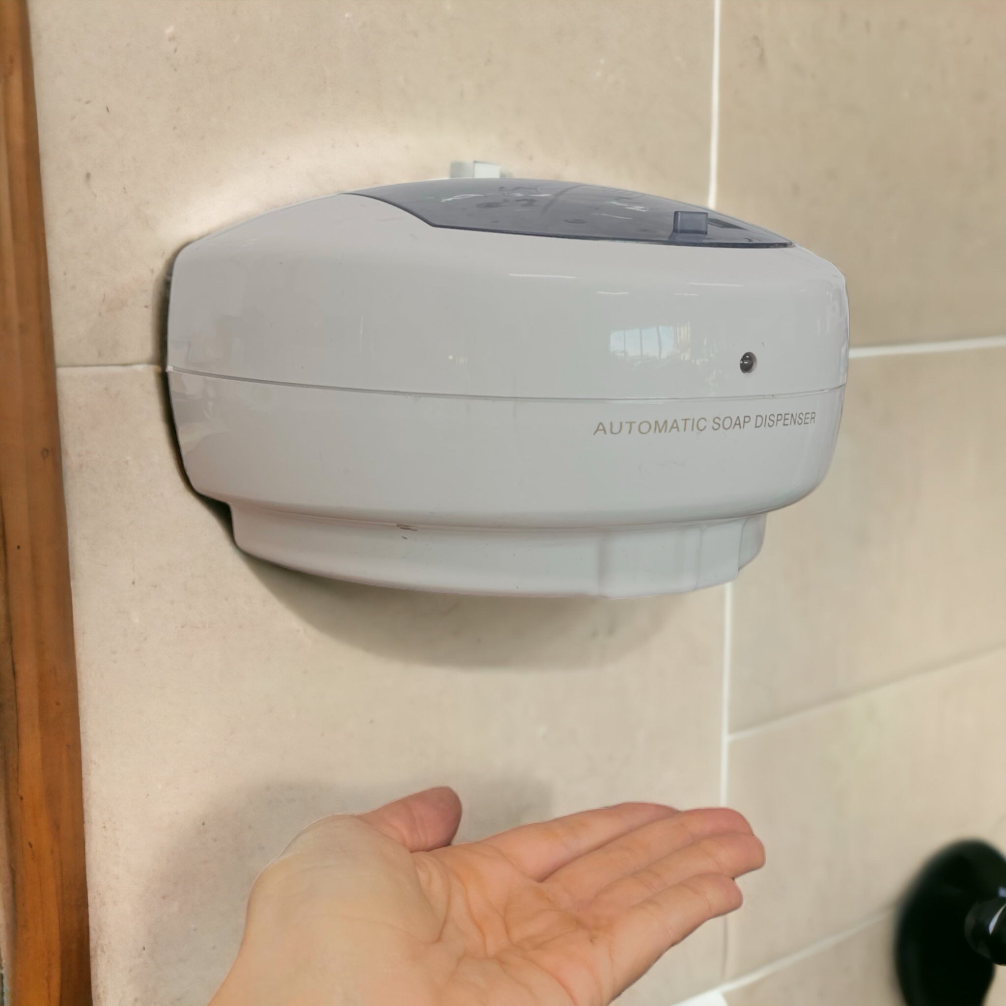 Dispenser erogatore automatico per sapone liquidi igenizzante a muro con  sensore fotocellula