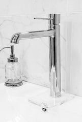 Miscelatore lavabo da appoggio – design elegante con leve sottili, aeratore regolabile e finitura cromata