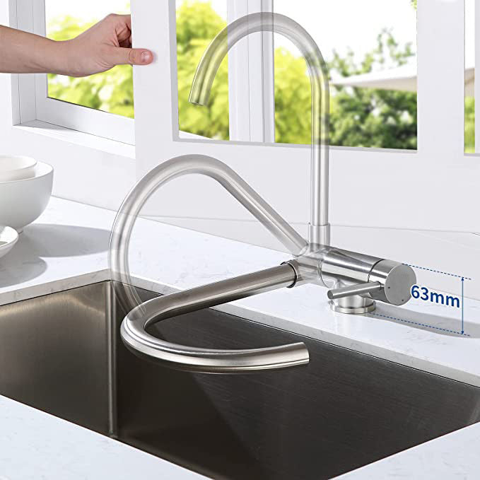 Rubinetto miscelatore da cucina Bagnoclic in acciaio inox satinato, abbattibile sottofinestra con canna ad ombrello.