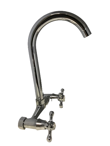 Rubinetto da cucina a parete Bagnoclic in ottone cromato con canna ad ombrello girevole e manopole vintage.